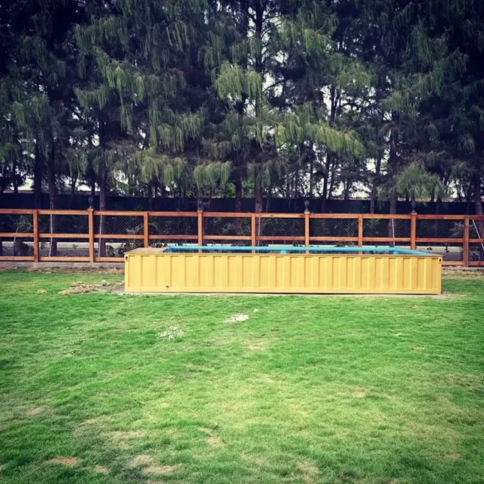 Vorgefertigter Außenpool aus einem 20-Fuß-Versandcontainer – Bild 3