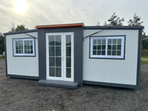 Mobile Wohneinheit/Tiny House mit 2 Schlafzimmern und Küche